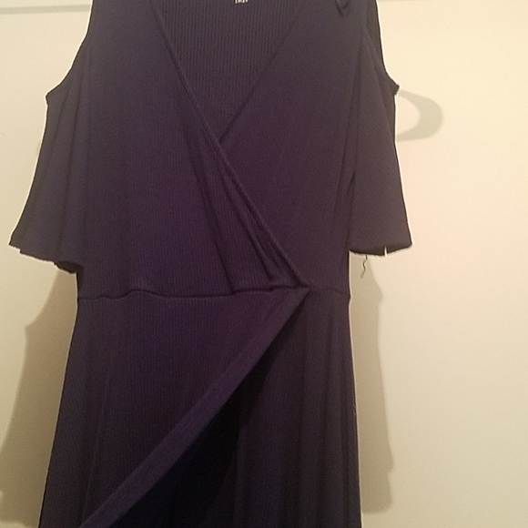 Navy cold shoulder dress - Picture 3 of 3